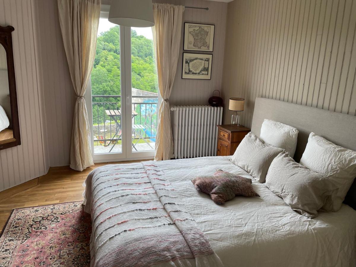 Ferienwohnung Le Tresor De Maria Uzerche Exterior foto